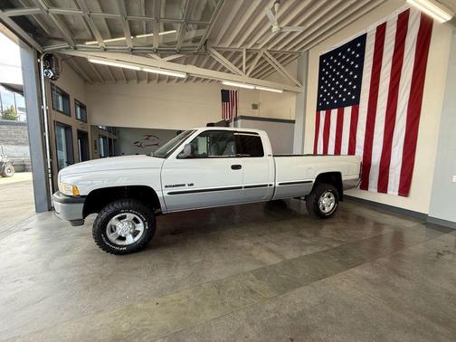 1999 Dodge Ram 2500 ST Quad Cab