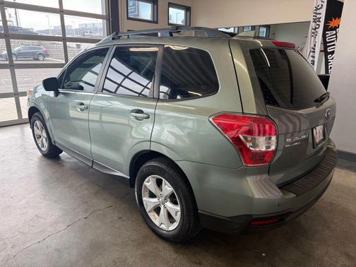 2016 Subaru Forester 2.5i
