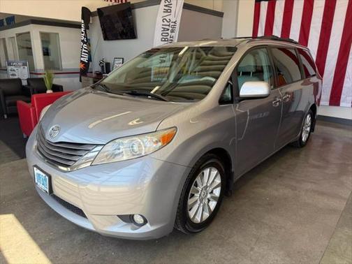 2012 Toyota Sienna XLE