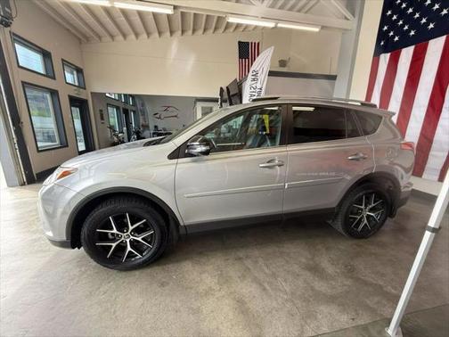 2016 Toyota RAV4 SE