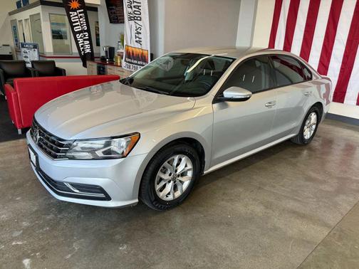 2018 Volkswagen Passat 2.0T S