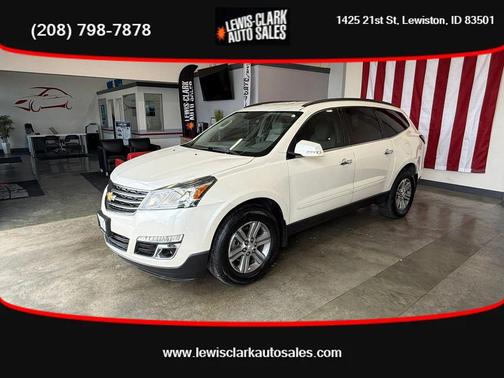 White 2015 Chevrolet Traverse 2LT