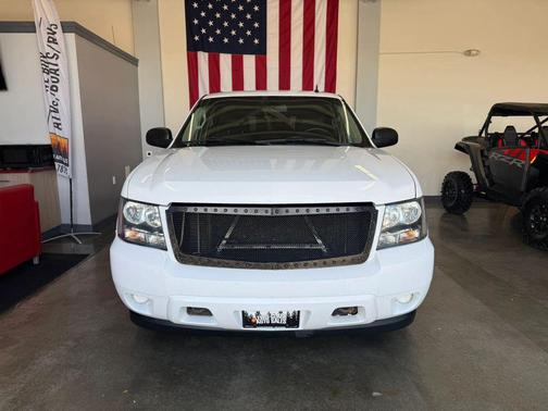 Summit White 2014 Chevrolet Tahoe LS