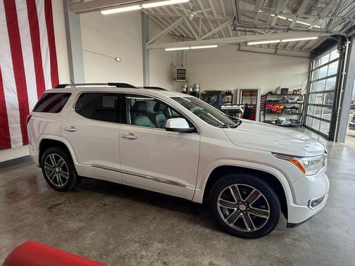 2018 GMC Acadia Denali
