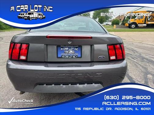 2004 Ford Mustang Deluxe