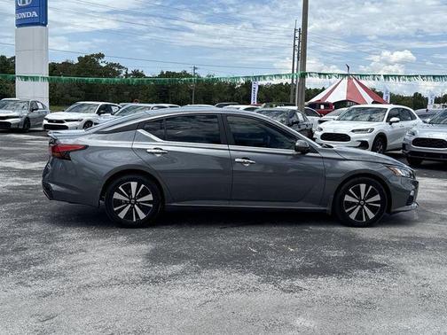Gun Metallic 2021 Nissan Altima 2.5 SV
