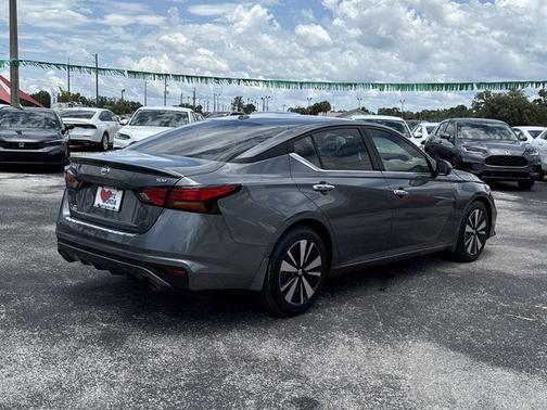 Gun Metallic 2021 Nissan Altima 2.5 SV