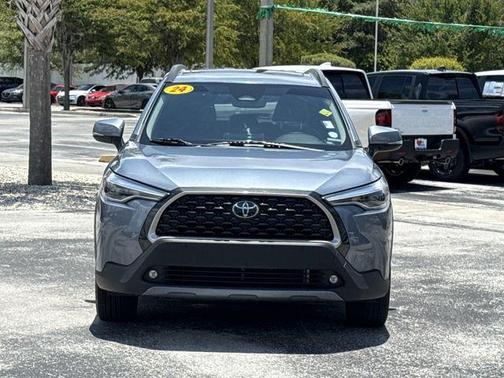 CELESTITE 2024 Toyota Corolla Cross XLE