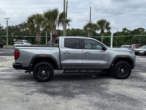 Sterling 2023 GMC Canyon Elevation