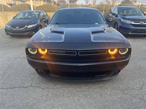 Photo 2 of 33 of 2015 Dodge Challenger R/T Plus