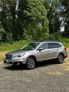 Tungsten Metallic 2017 Subaru Outback 3.6R Limited