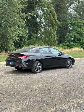 Abyss Black 2025 Hyundai ELANTRA Sport