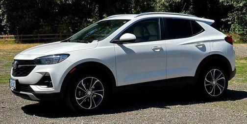 Summit White 2022 Buick Encore GX Select