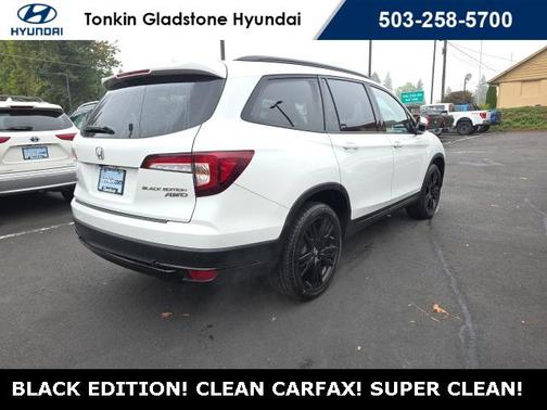2022 Honda Pilot AWD Black Edition
