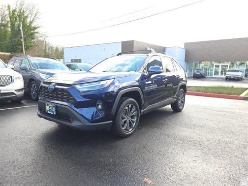 2022 Toyota RAV4 Hybrid XLE Premium