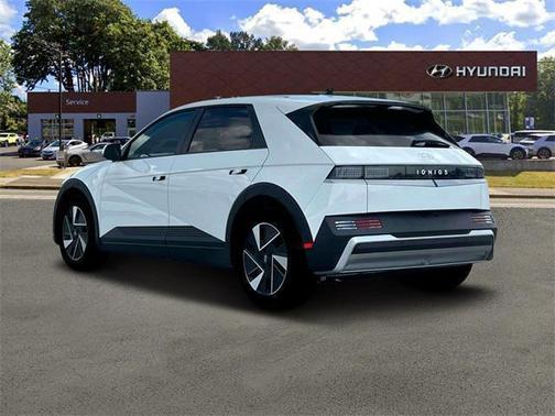 2025 Hyundai IONIQ 5 SE