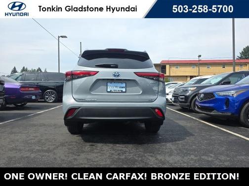 2022 Toyota Highlander Hybrid XLE