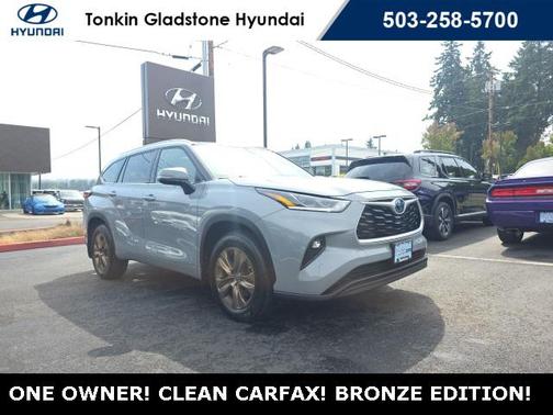 2022 Toyota Highlander Hybrid XLE