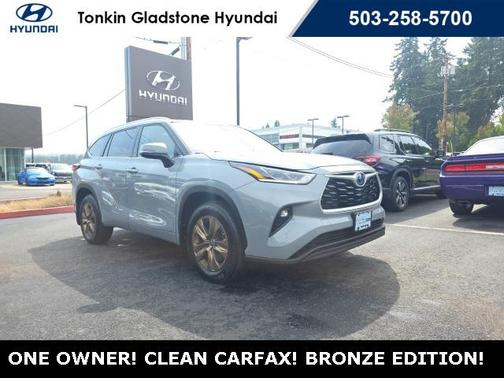2022 Toyota Highlander Hybrid XLE