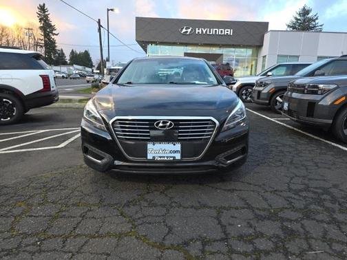 2017 Hyundai SONATA Hybrid Limited