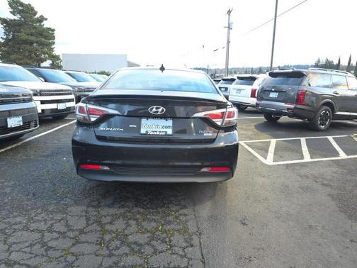 2017 Hyundai SONATA Hybrid Limited