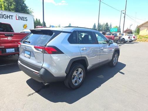 2023 Toyota RAV4 Hybrid LE