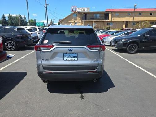 2023 Toyota RAV4 Hybrid LE