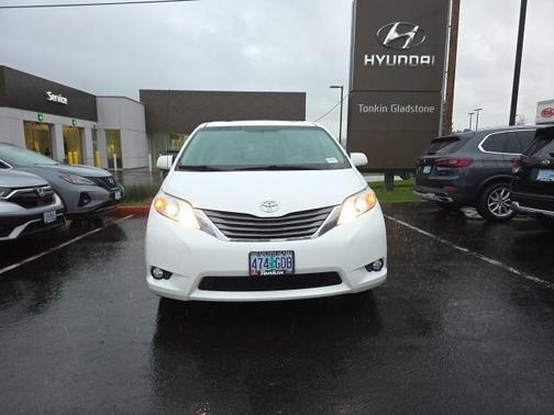 2013 Toyota Sienna XLE