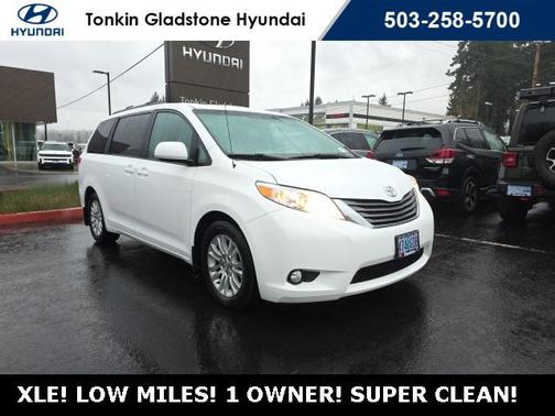 2013 Toyota Sienna XLE