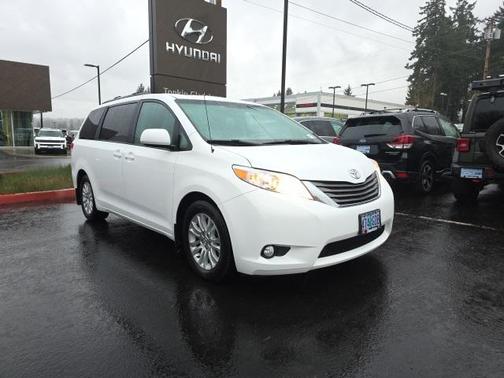 2013 Toyota Sienna XLE