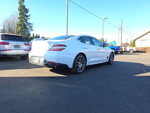 2023 Genesis G70 2.0T AWD