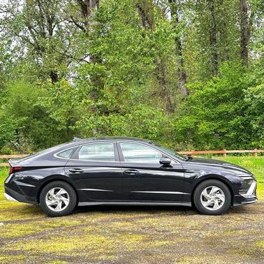 Carbon Blue 2025 Hyundai SONATA SE