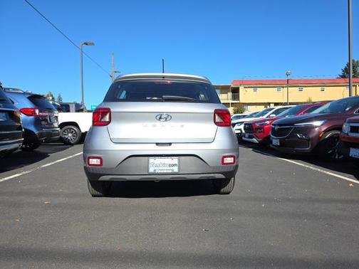 2024 Hyundai VENUE SE