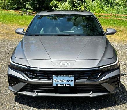 Fluid Metal 2024 Hyundai ELANTRA HEV Limited