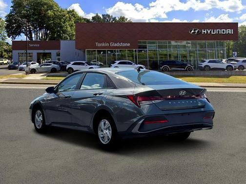 Amazon Gray 2026 Hyundai ELANTRA SE