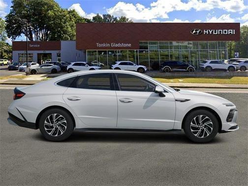 2026 Hyundai SONATA Hybrid Base