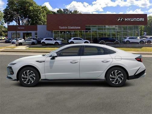 2026 Hyundai SONATA Hybrid Base