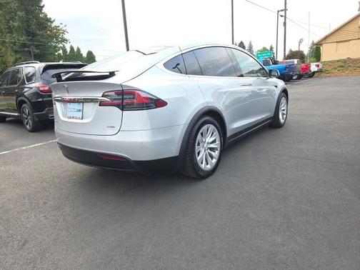 2017 Tesla Model X 75D