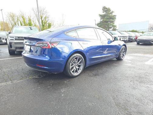 Deep Blue Metallic 2023 Tesla Model 3 Standard Range