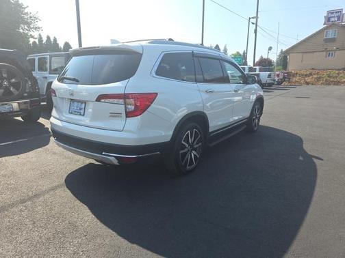 2020 Honda Pilot Touring 8-Passenger