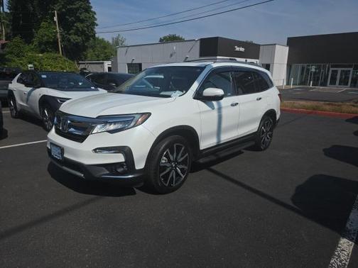 2020 Honda Pilot Touring 8-Passenger