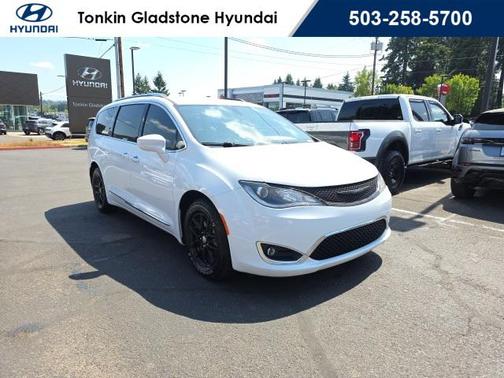 2020 Chrysler Pacifica Touring L