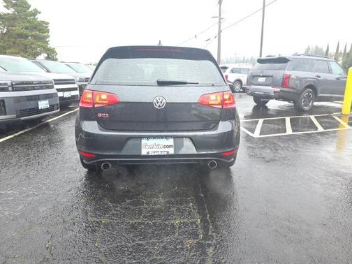 2017 Volkswagen Golf GTI 2.0T SE 4-Door