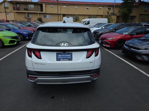 2025 Hyundai TUCSON SE