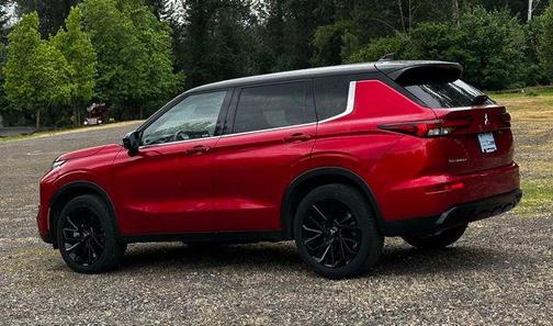 Red Diamond/Black Roof 2023 Mitsubishi Outlander SEL S-AWC