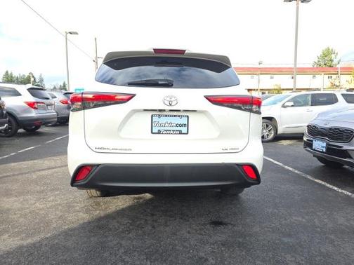 2021 Toyota Highlander LE