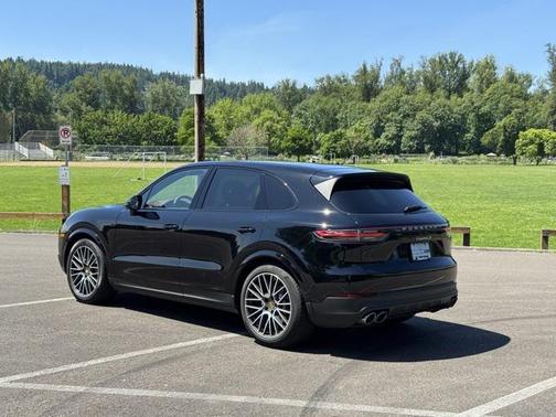2020 Porsche Cayenne S