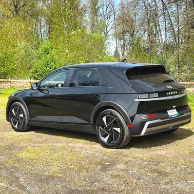 Abyss Black 2025 Hyundai IONIQ 5 SE