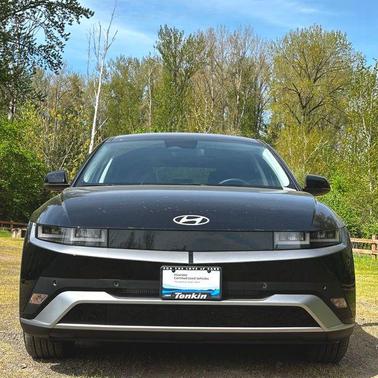 Abyss Black 2025 Hyundai IONIQ 5 SE