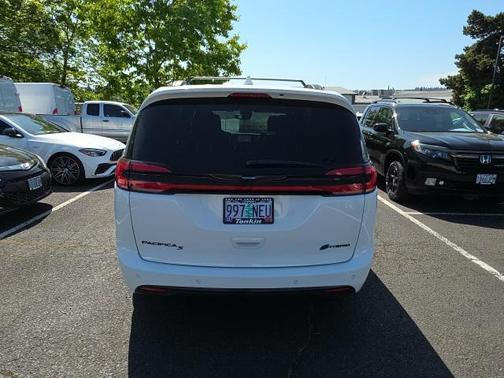 2021 Chrysler Pacifica Hybrid Limited
